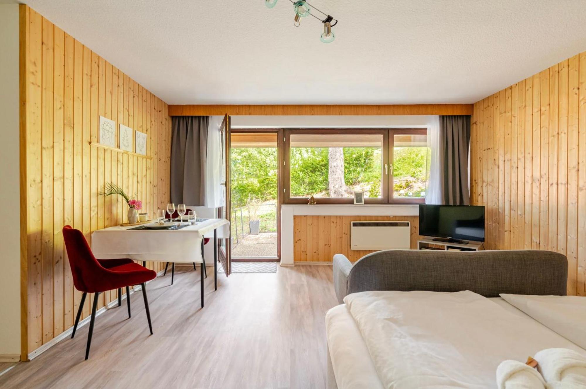 An Wanderwegen Gelegen Mit Terrasse Und Boxspringbett Apartment Sasbachwalden Exterior foto